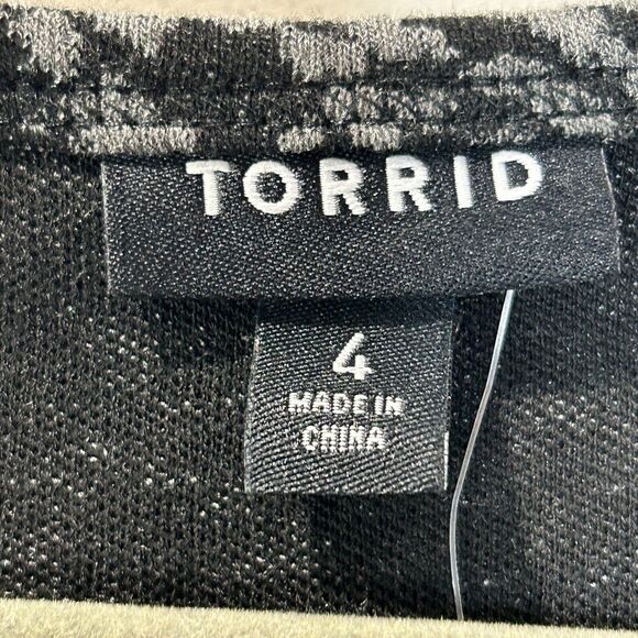 Torrid Double Knit Skater Dress Textured Snake Print Gray & Black Women's 4X NWT - Picture 2 of 11
